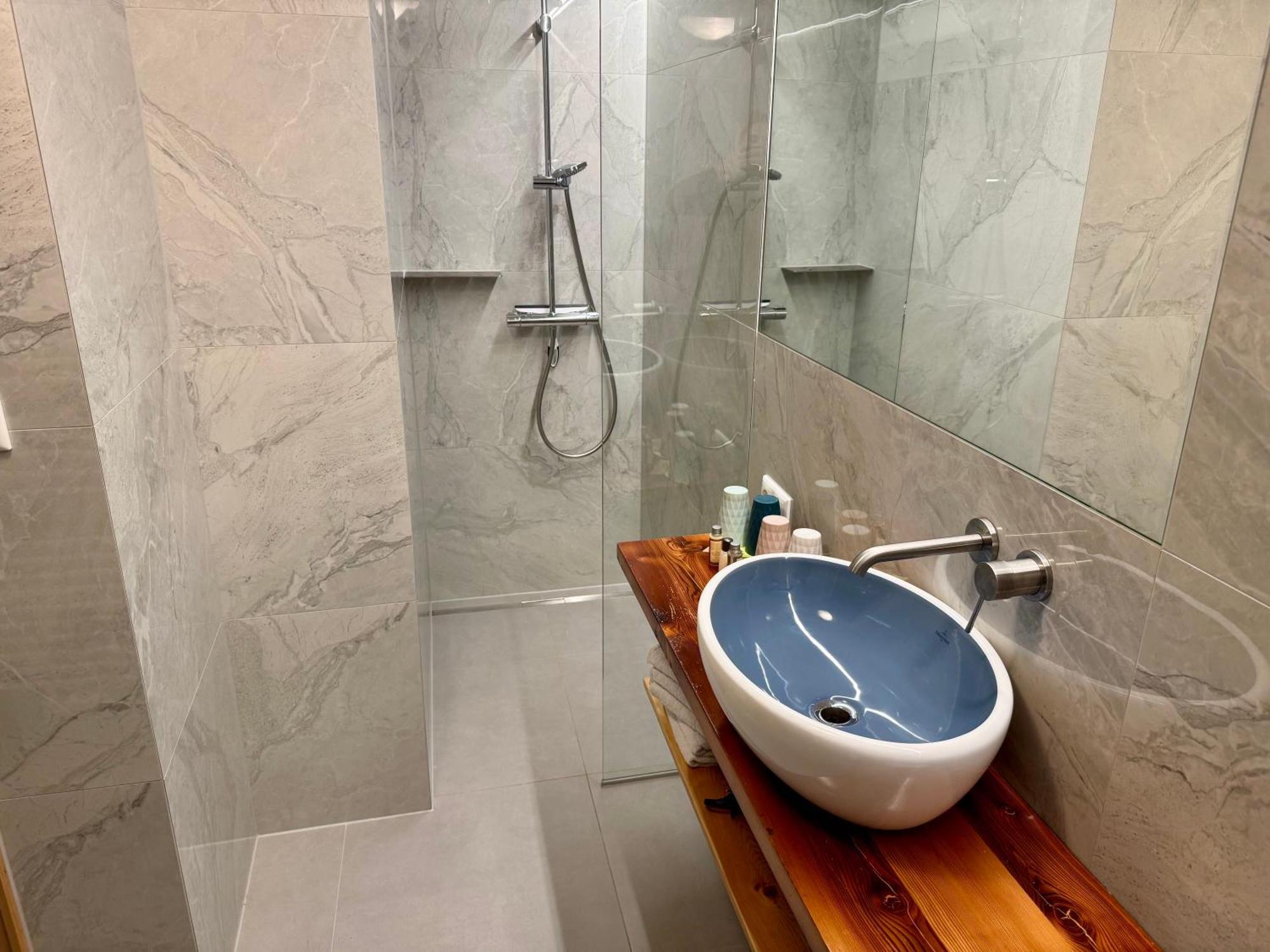Blusnerhof Apartment เวอร์เกน ภายนอก รูปภาพ